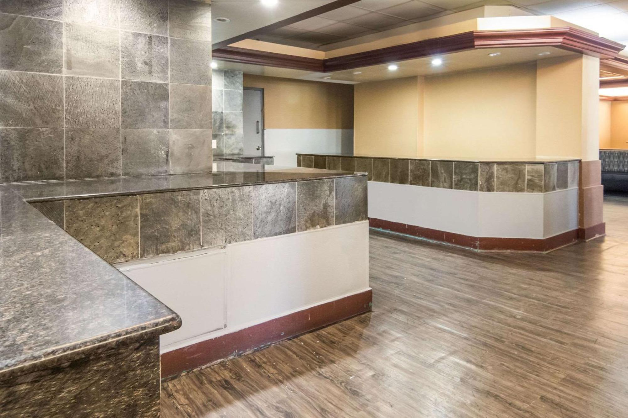 Rodeway Inn Duncanville Exterior photo
