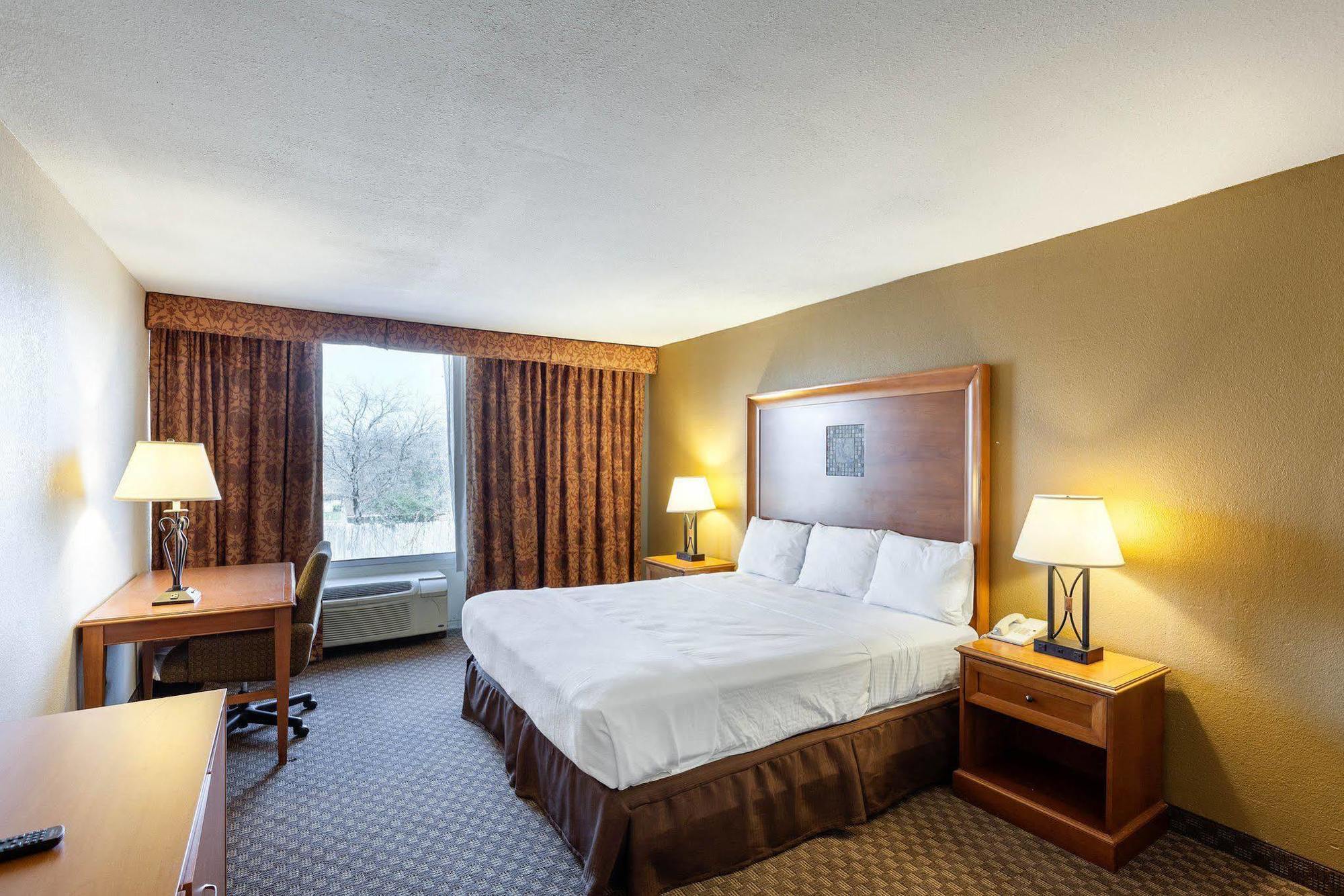 Rodeway Inn Duncanville Exterior photo